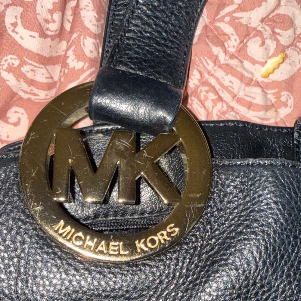 Michael Kors Black Shoulder Bag with Gold Accents - Picture 2 of 10